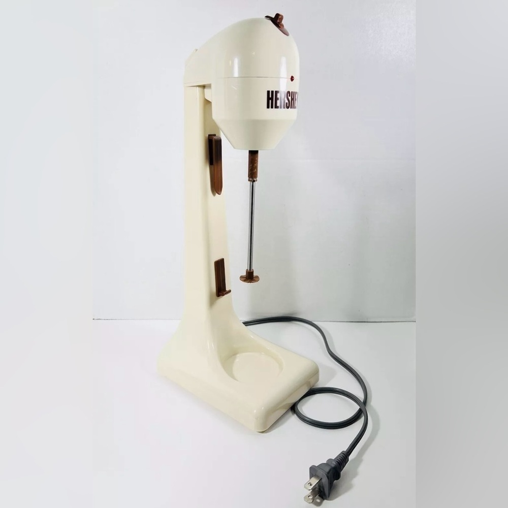 Hershey's Milkshake Machine - Picture 6 of 12
